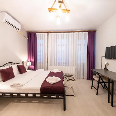 Hotel Framehome